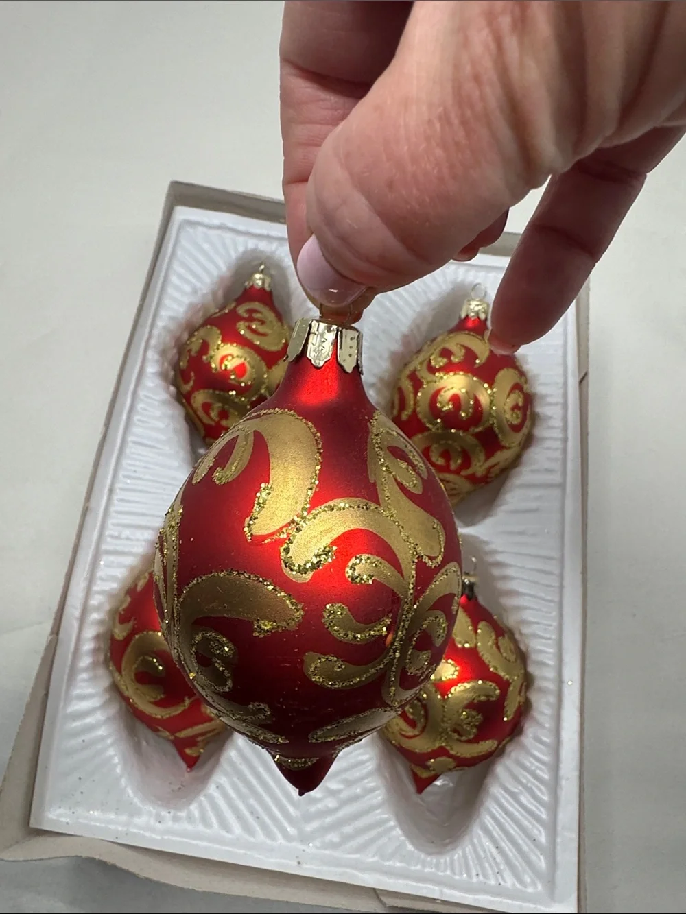 COMMODORE CHRISTMAS CLASSICS TEARDROP ORNAMENTES HAND DECORATED GLASS